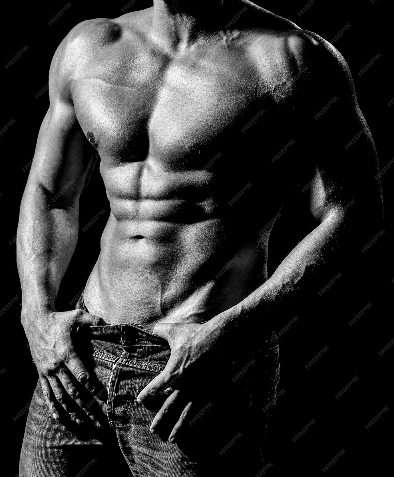 Escort - BOYS - Ibiza Tops